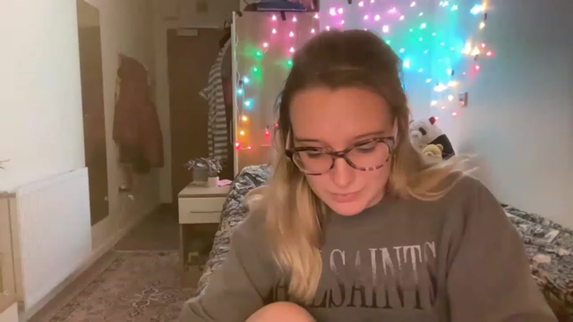 Gallery image thumbnail from CollegeRosiee's myfreecams stream on, 01/09/2023, 22:52 image 2 of 20