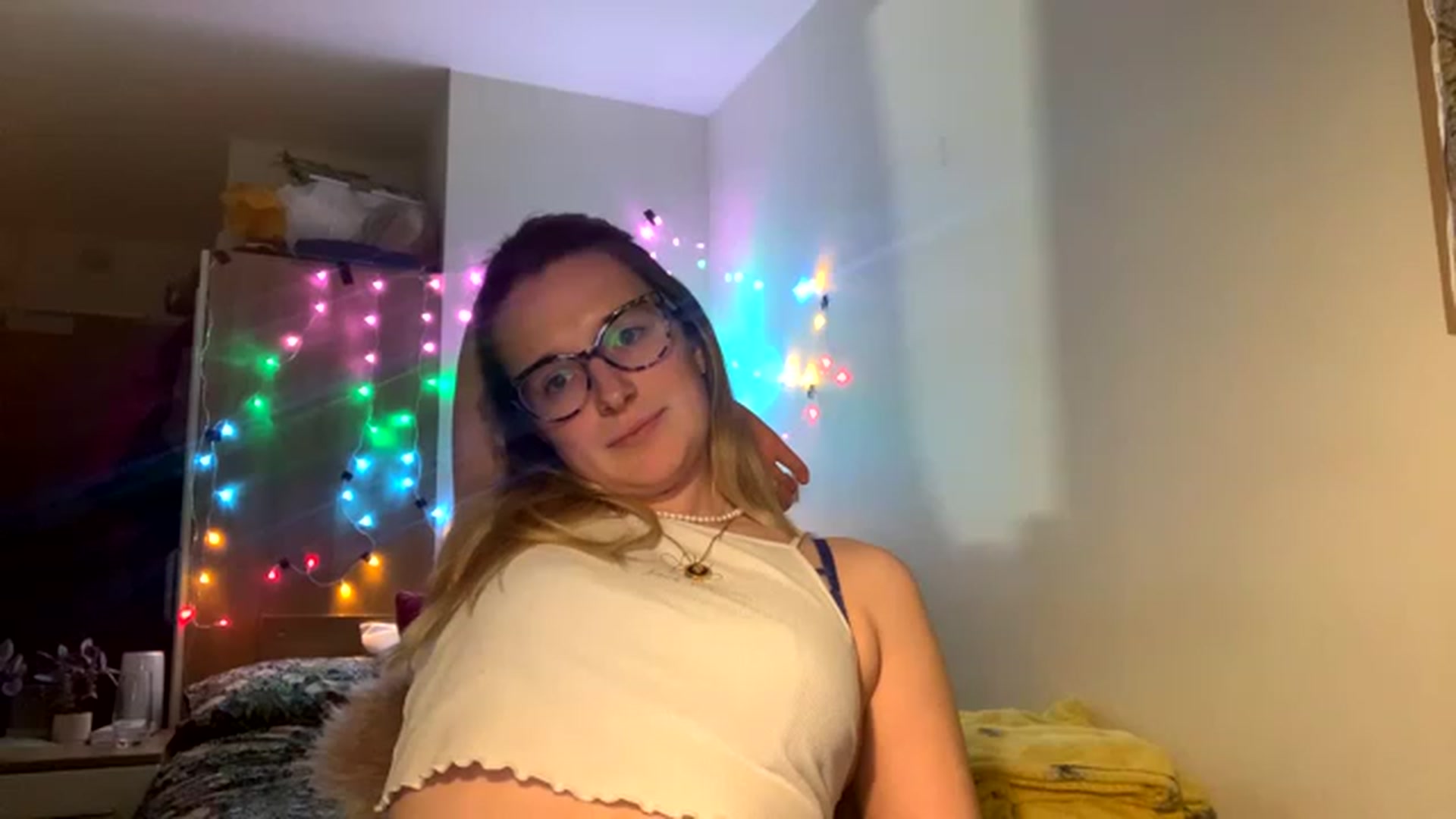 Gallery image thumbnail from CollegeRosiee's myfreecams stream on, 01/30/2023, 20:34 image 13 of 20