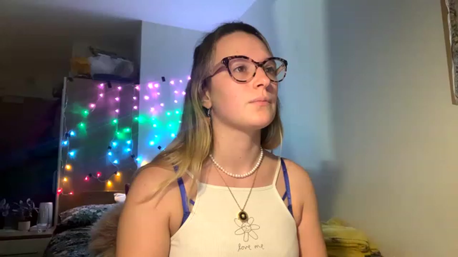 Gallery image thumbnail from CollegeRosiee's myfreecams stream on, 01/30/2023, 20:34 image 7 of 20