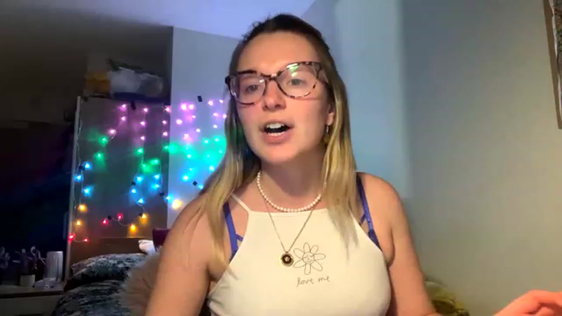Gallery image thumbnail from CollegeRosiee's myfreecams stream on, 01/30/2023, 20:34 image 11 of 20