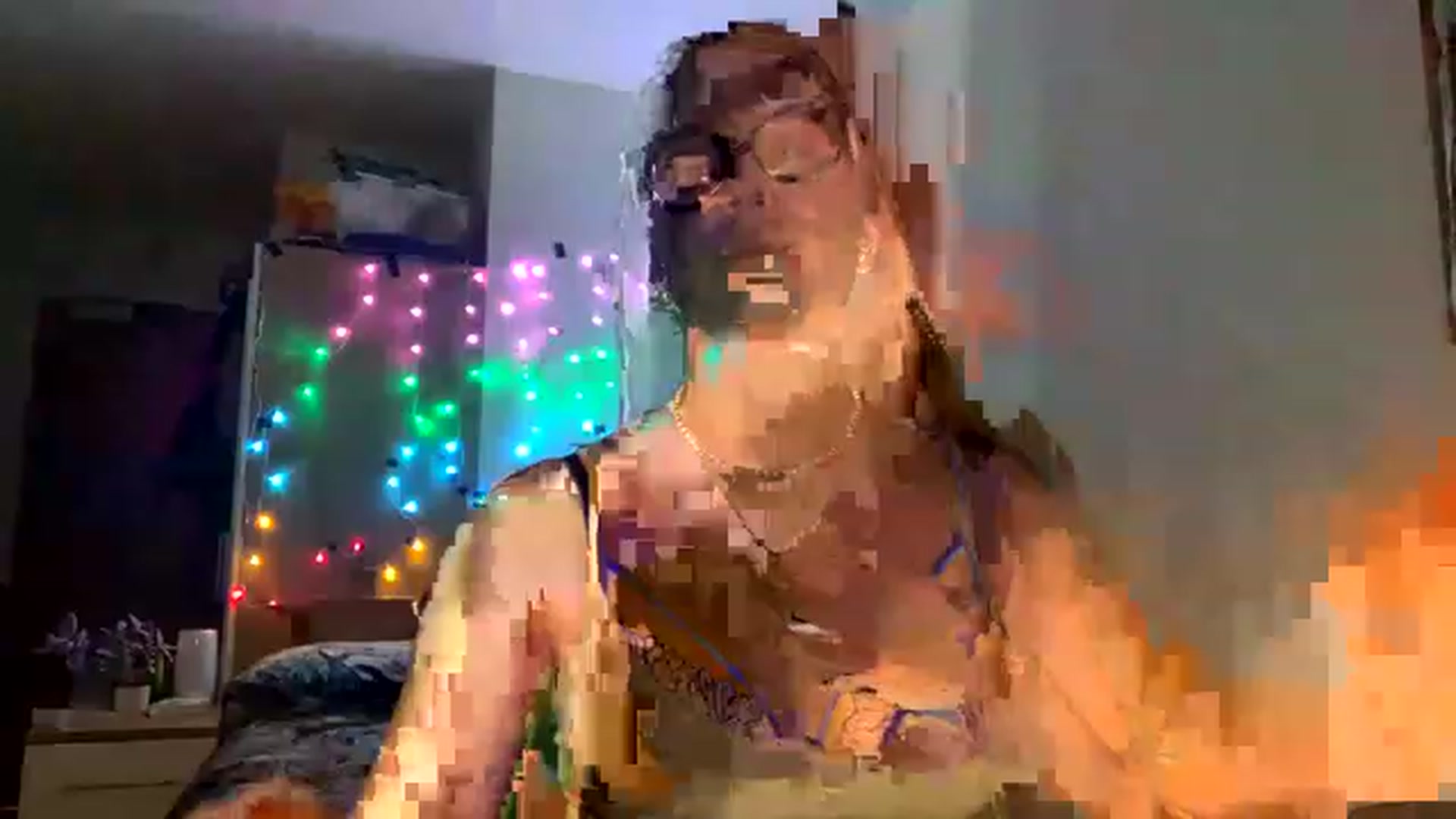 Gallery image thumbnail from CollegeRosiee's myfreecams stream on, 02/01/2023, 21:06 image 11 of 20