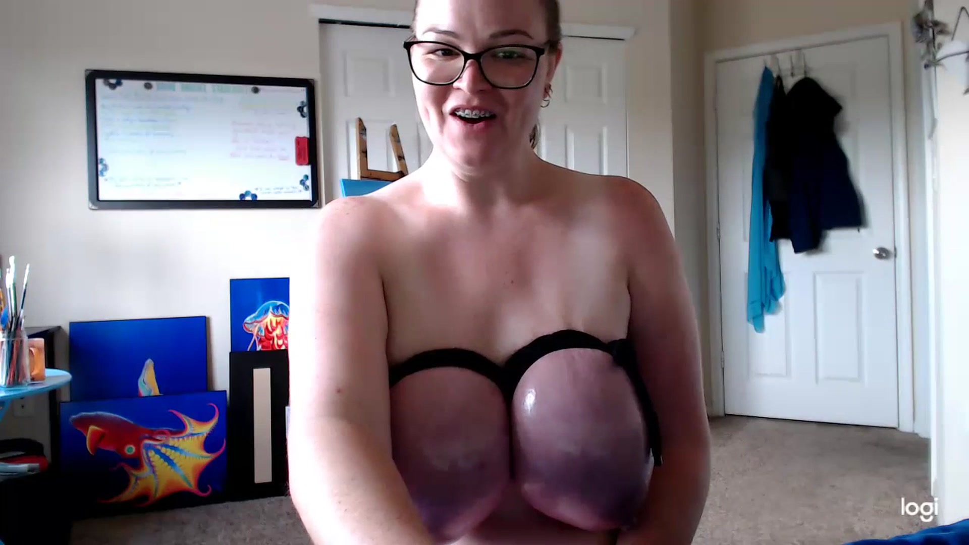 Gallery image thumbnail from ColorB4Crime's myfreecams stream on, 07/17/2023, 22:42 image 14 of 20