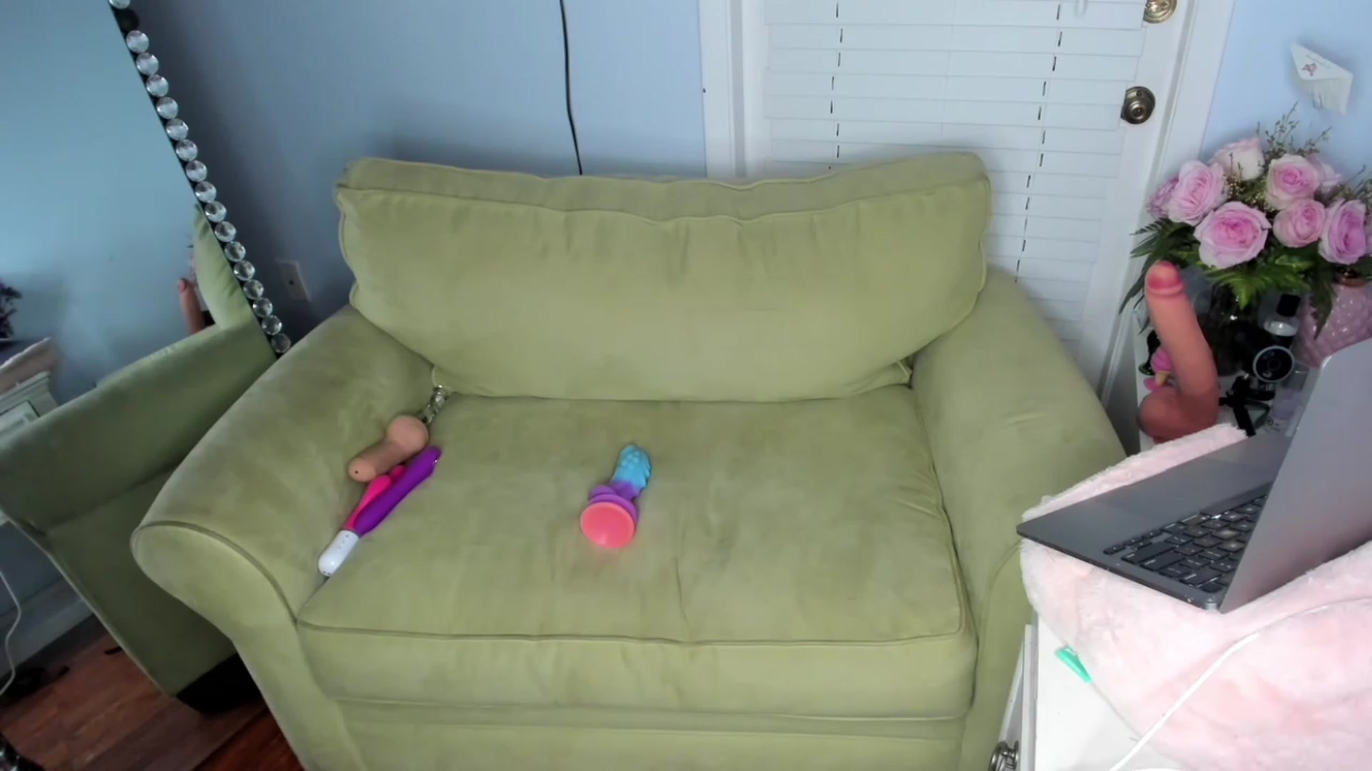 Gallery image thumbnail from Comewithlexi's myfreecams stream on, 01/23/2023, 10:01 image 5 of 20