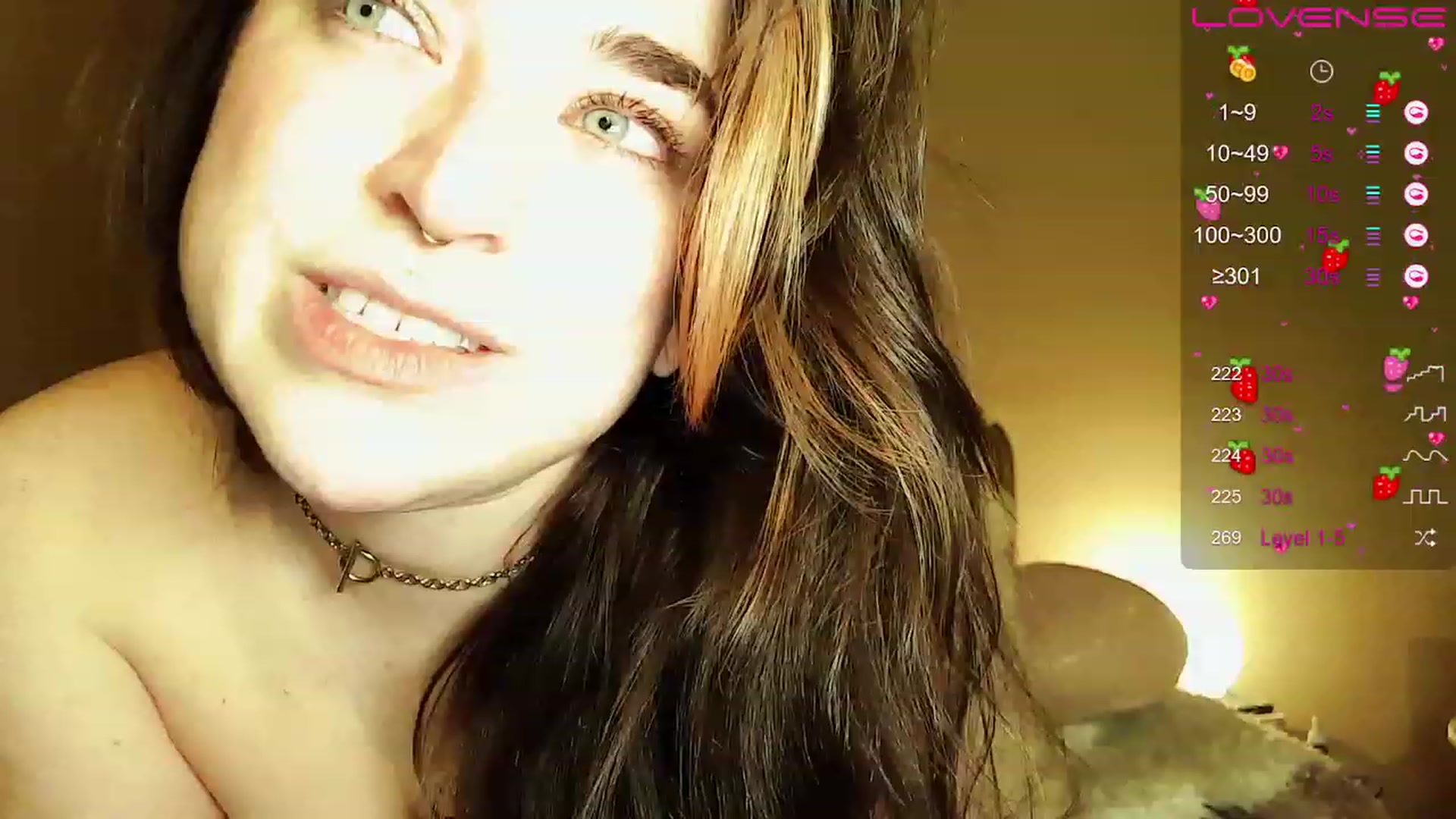 Gallery image thumbnail from ComradeMimi's myfreecams stream on, 12/25/2022, 10:26 image 20 of 20