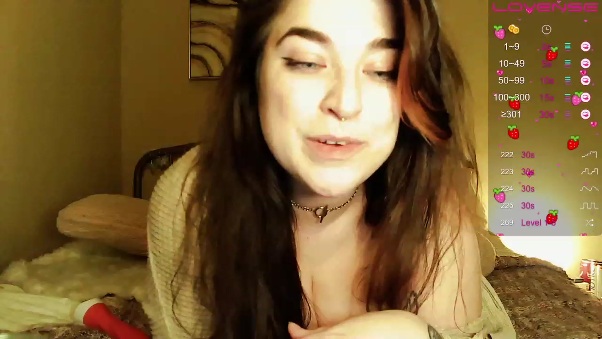Gallery image thumbnail from ComradeMimi's myfreecams stream on, 01/03/2023, 10:27 image 19 of 20
