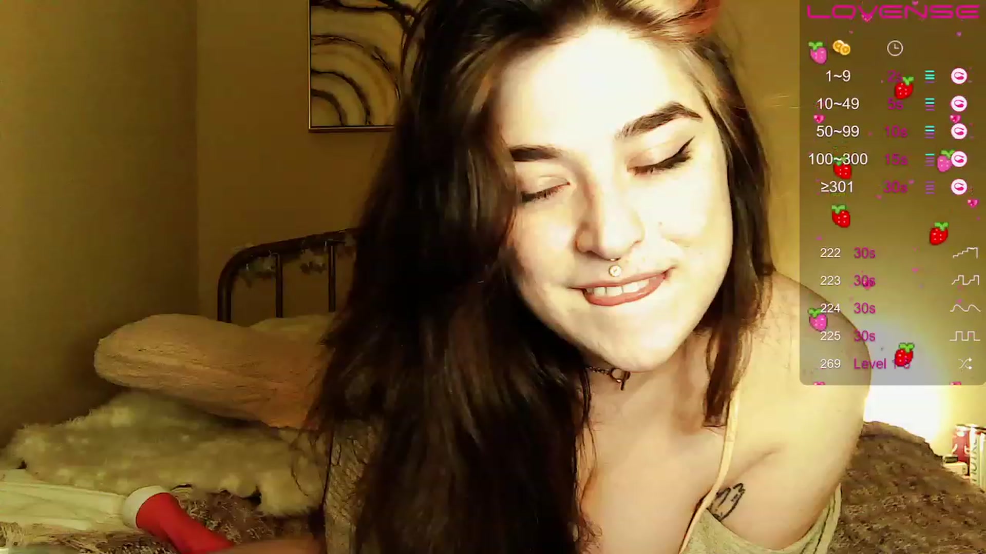 Gallery image thumbnail from ComradeMimi's myfreecams stream on, 01/03/2023, 10:27 image 16 of 20