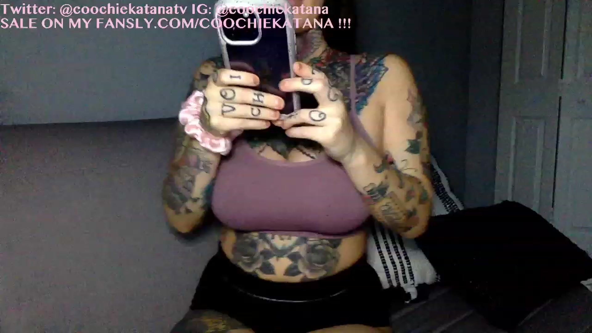 Gallery image thumbnail from CoochieKatana's myfreecams stream on, 06/03/2023, 23:24 image 19 of 20