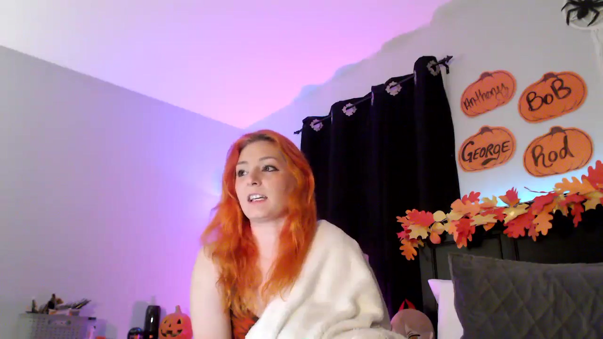 Gallery image thumbnail from CookieCapone's myfreecams stream on, 10/31/2023, 05:37 image 15 of 20