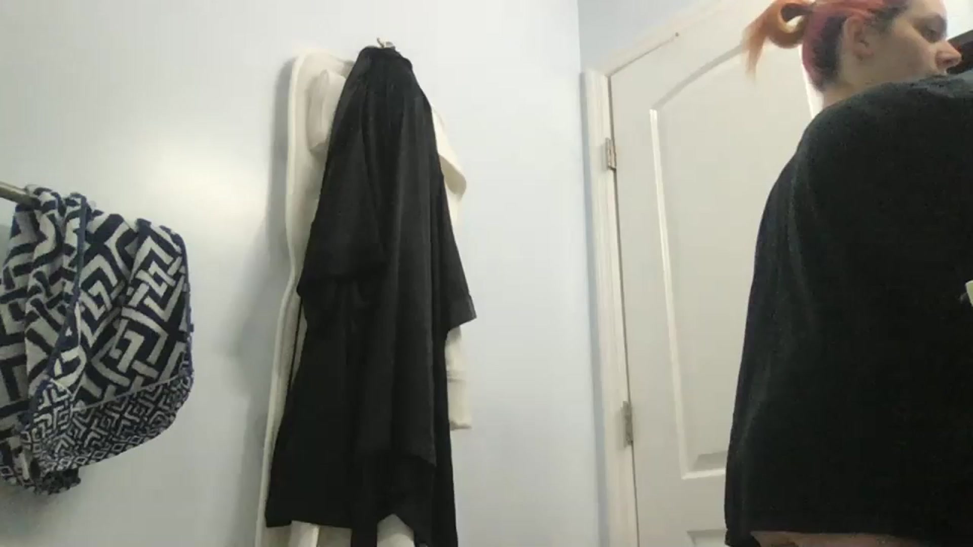 Gallery image thumbnail from CookieCapone's myfreecams stream on, 12/06/2023, 07:41 image 1 of 20