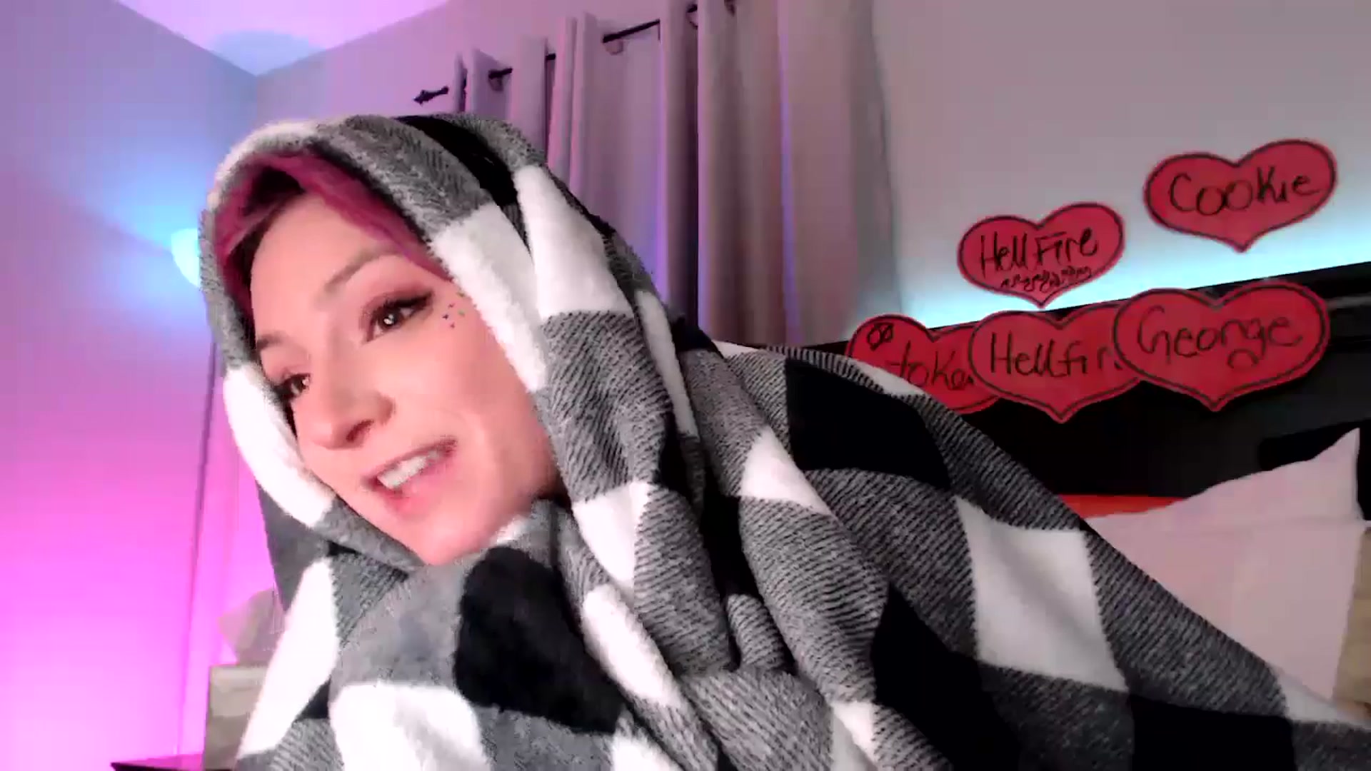 Gallery image thumbnail from CookieCapone's myfreecams stream on, 02/15/2026, 07:49 image 2 of 20