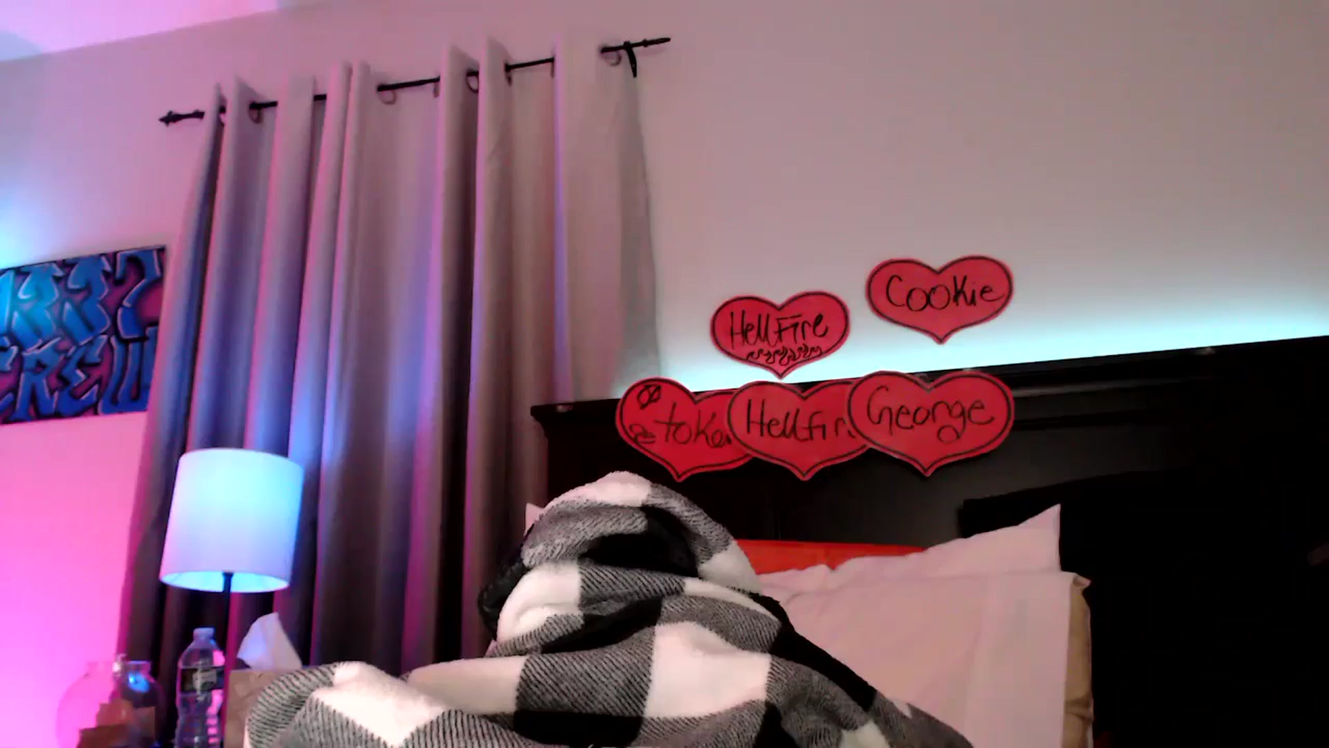 Gallery image thumbnail from CookieCapone's myfreecams stream on, 02/20/2026, 07:05 image 4 of 20