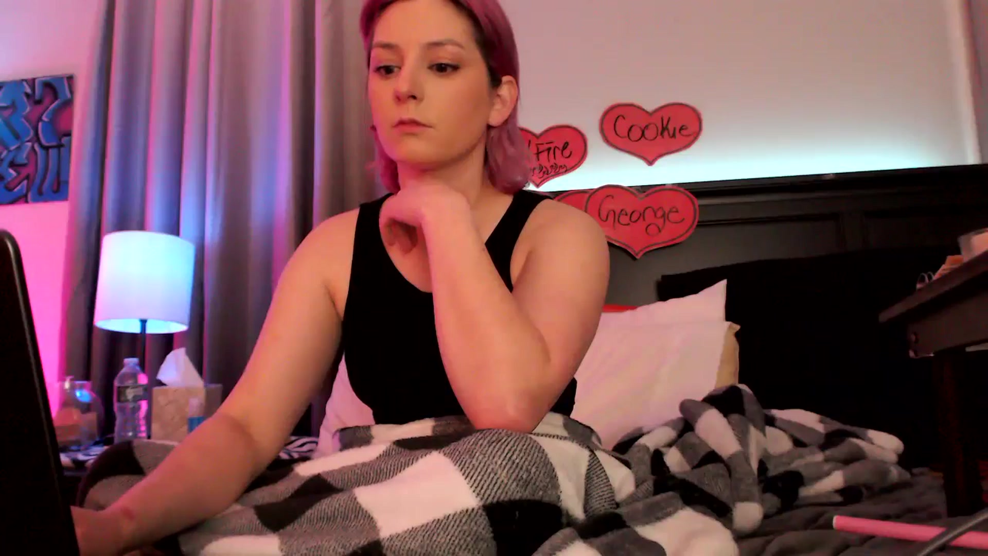 Gallery image thumbnail from CookieCapone's myfreecams stream on, 02/20/2026, 07:05 image 8 of 20