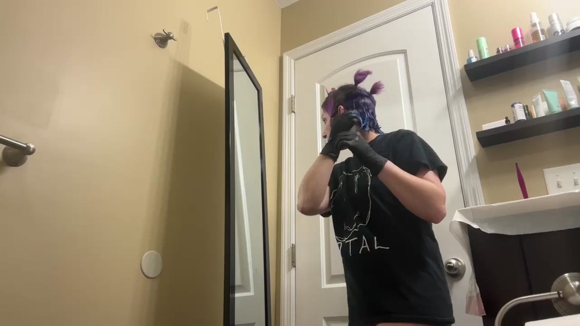 Gallery image thumbnail from CookieCapone's myfreecams stream on, 04/10/2026, 08:14 image 6 of 20