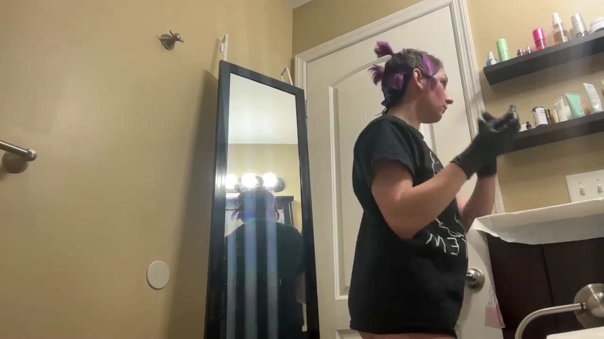 Gallery image thumbnail from CookieCapone's myfreecams stream on, 04/10/2026, 08:14 image 4 of 20