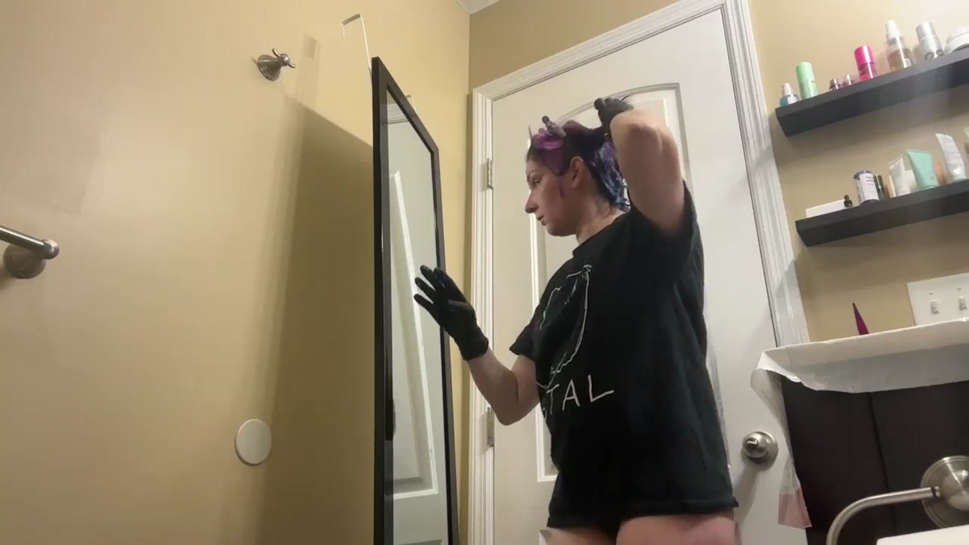 Gallery image thumbnail from CookieCapone's myfreecams stream on, 04/10/2026, 08:14 image 8 of 20