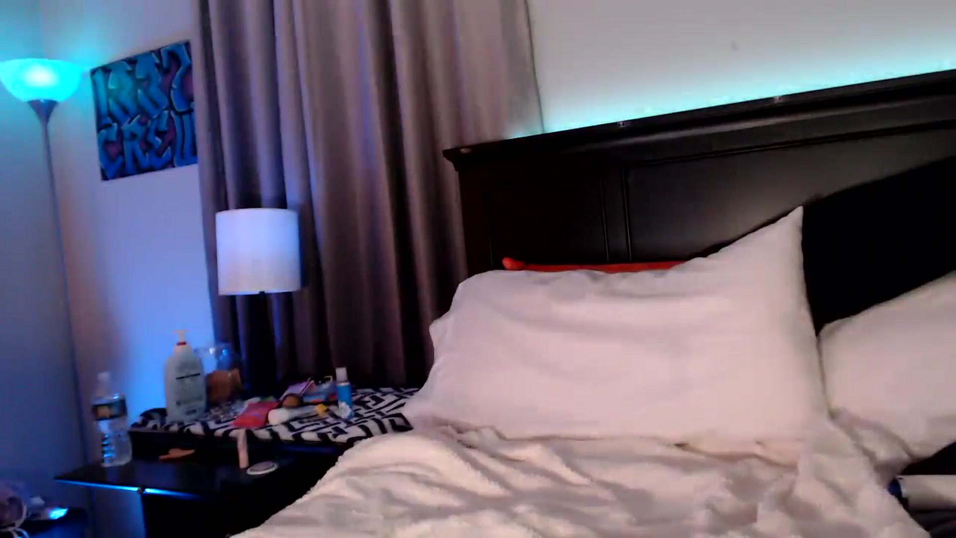 Gallery image thumbnail from CookieCapone's myfreecams stream on, 04/12/2026, 07:04 image 14 of 20