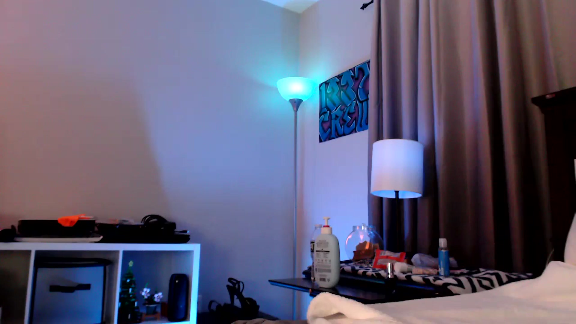 Gallery image thumbnail from CookieCapone's myfreecams stream on, 04/18/2026, 07:53 image 18 of 20
