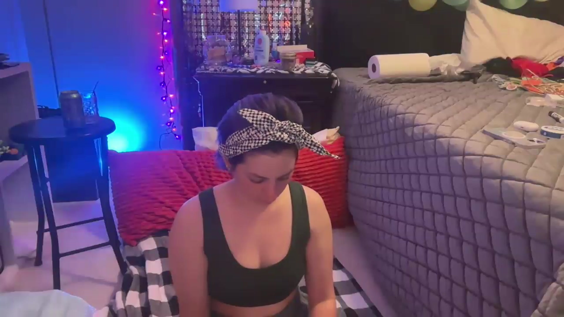 Gallery image thumbnail from CookieCapone's myfreecams stream on, 04/29/2026, 06:53 image 18 of 20