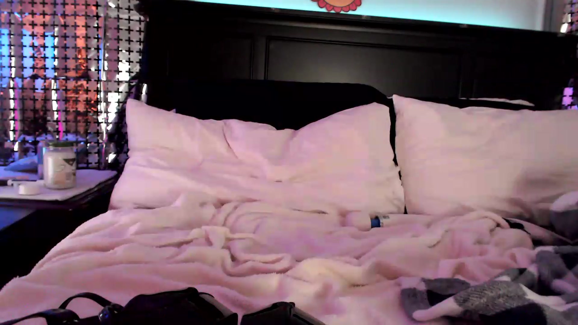 Gallery image thumbnail from CookieCapone's myfreecams stream on, 05/30/2026, 07:49 image 15 of 20