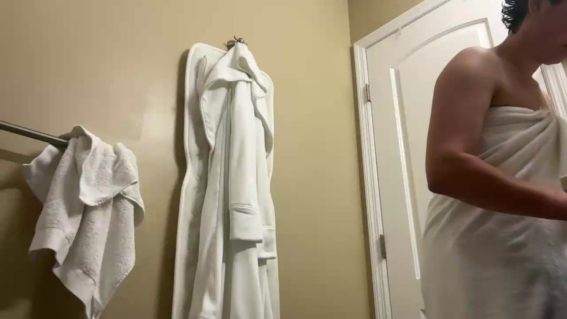 Gallery image thumbnail from CookieCapone's myfreecams stream on, 06/11/2026, 06:48 image 7 of 20