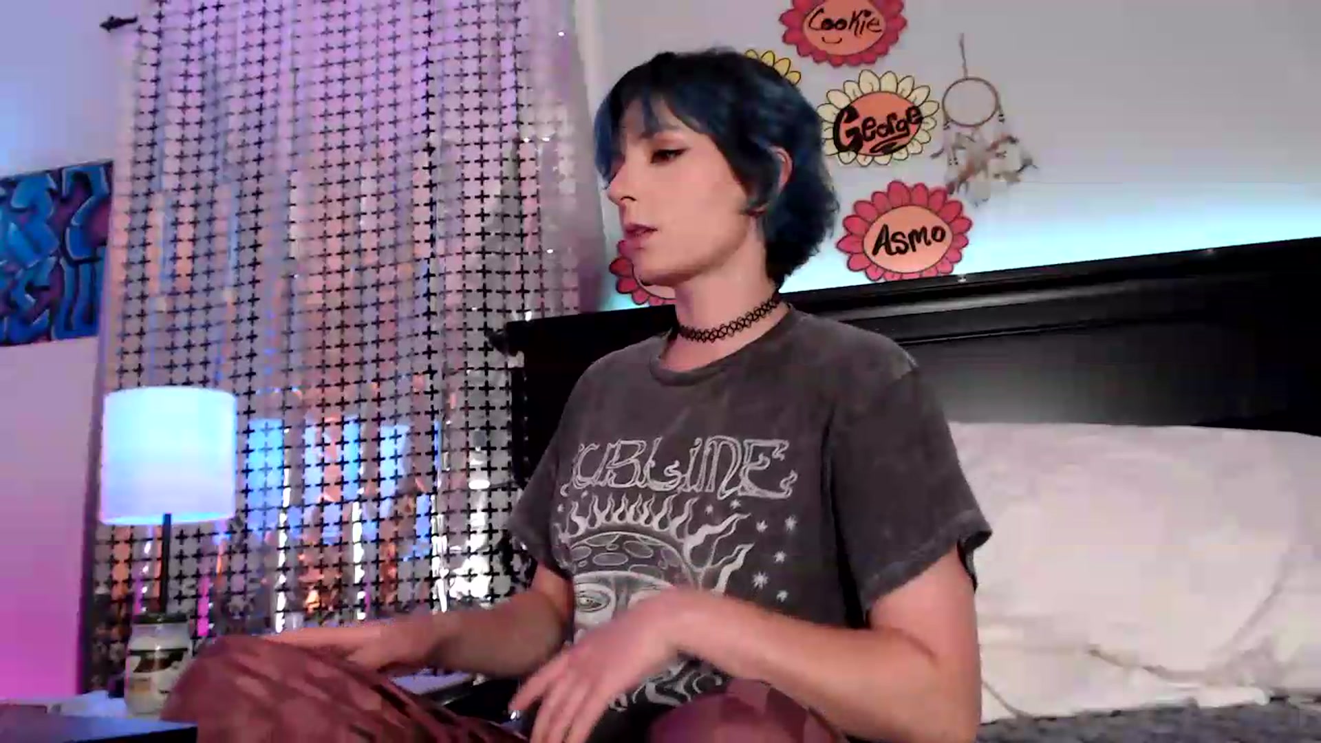 Gallery image thumbnail from CookieCapone's myfreecams stream on, 06/19/2026, 07:28 image 4 of 20