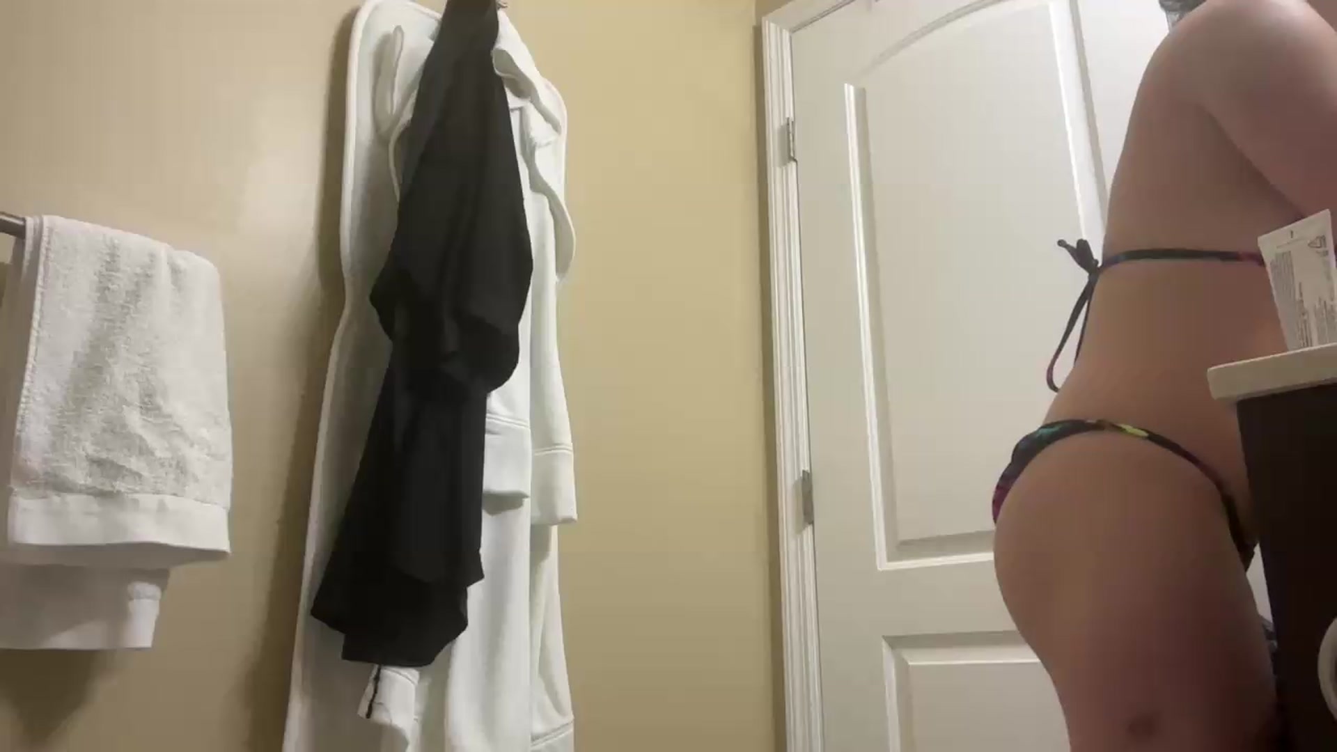 Gallery image thumbnail from CookieCapone's myfreecams stream on, 06/25/2026, 07:28 image 20 of 20