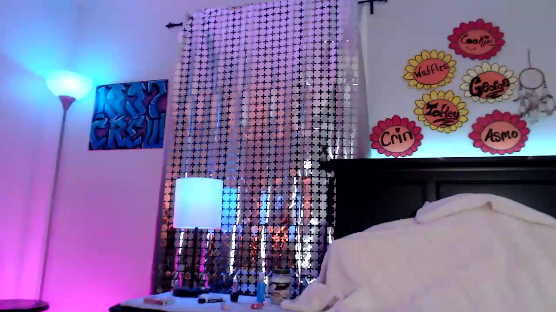 Gallery image thumbnail from CookieCapone's myfreecams stream on, 06/26/2026, 07:26 image 7 of 20