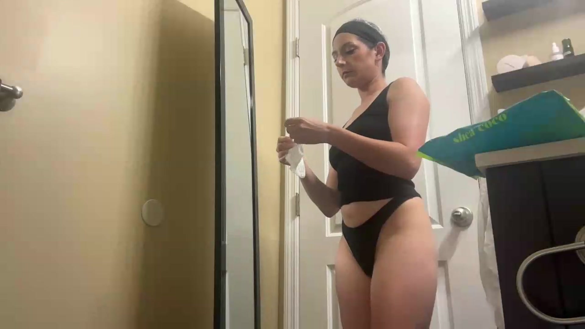 Gallery image thumbnail from CookieCapone's myfreecams stream on, 07/19/2026, 06:12 image 20 of 20