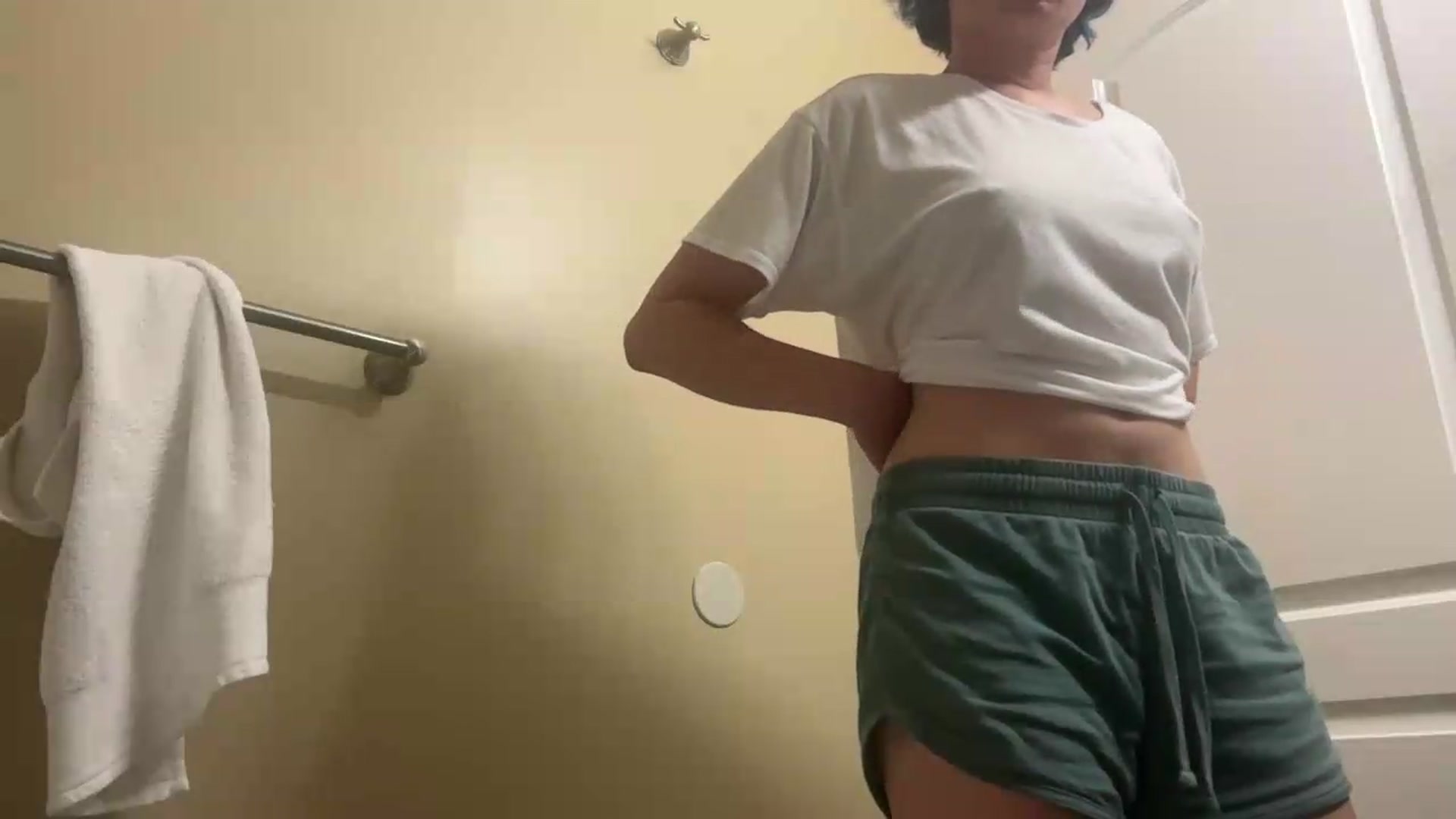 Gallery image thumbnail from CookieCapone's myfreecams stream on, 07/24/2026, 06:47 image 7 of 20