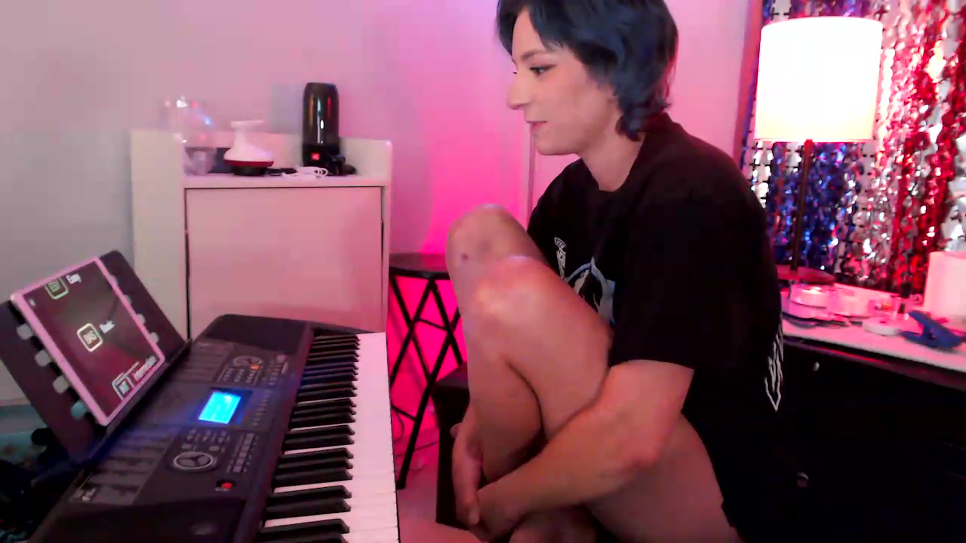 Gallery image thumbnail from CookieCapone's myfreecams stream on, 07/30/2026, 07:06 image 12 of 20