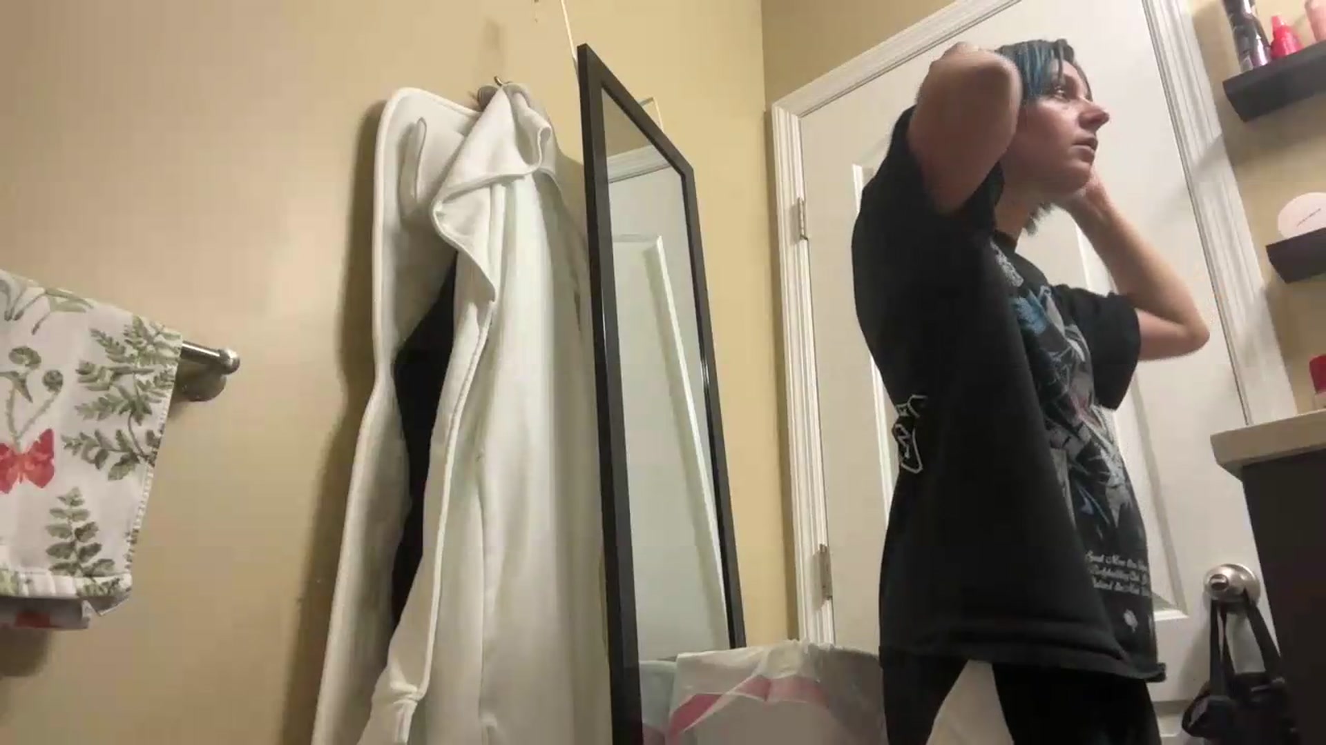Gallery image thumbnail from CookieCapone's myfreecams stream on, 08/04/2026, 06:57 image 18 of 20