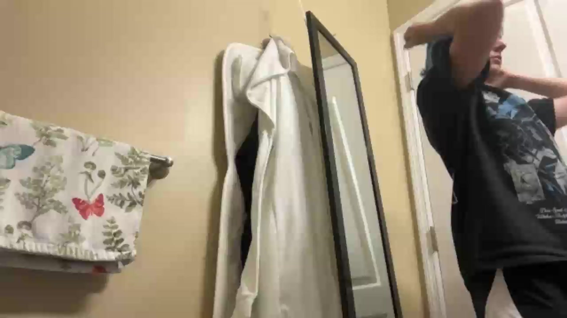 Gallery image thumbnail from CookieCapone's myfreecams stream on, 08/04/2026, 06:57 image 1 of 20