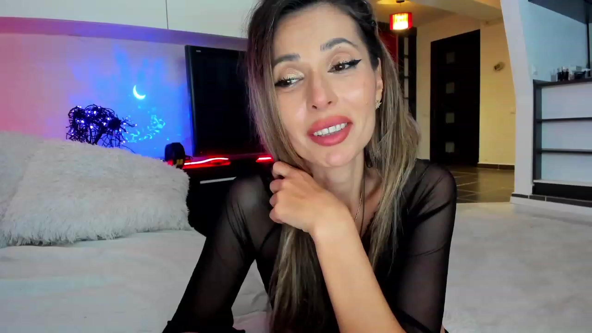 Gallery image thumbnail from CookyMonster's myfreecams stream on, 10/26/2023, 02:33 image 5 of 20