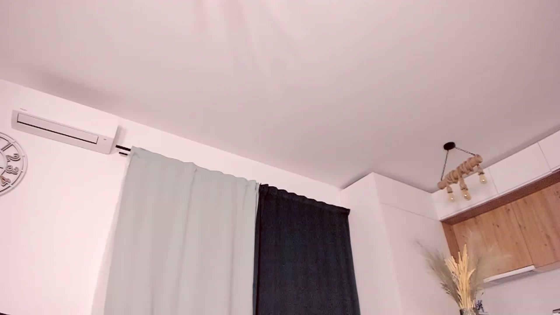Gallery image thumbnail from CoolElissa's myfreecams stream on, 11/24/2022, 03:55 image 7 of 20