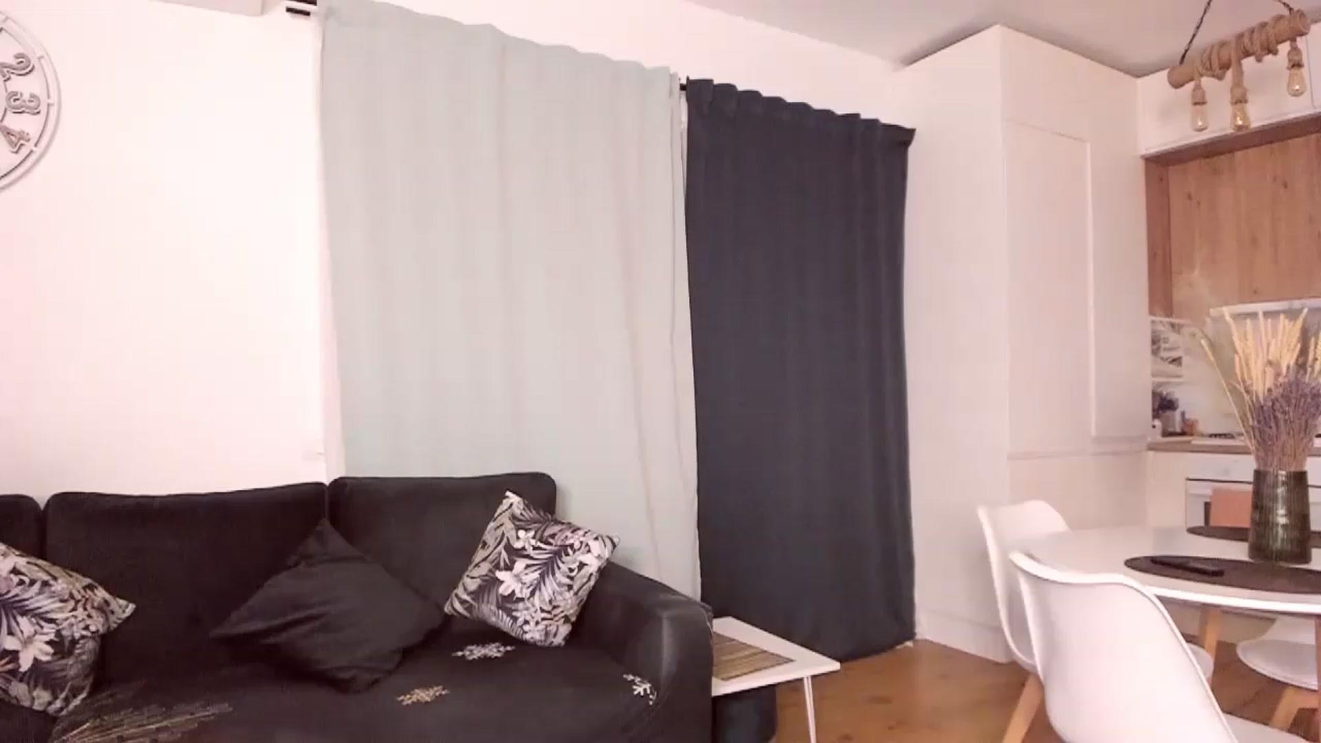 Gallery image thumbnail from CoolElissa's myfreecams stream on, 11/29/2022, 03:30 image 9 of 20
