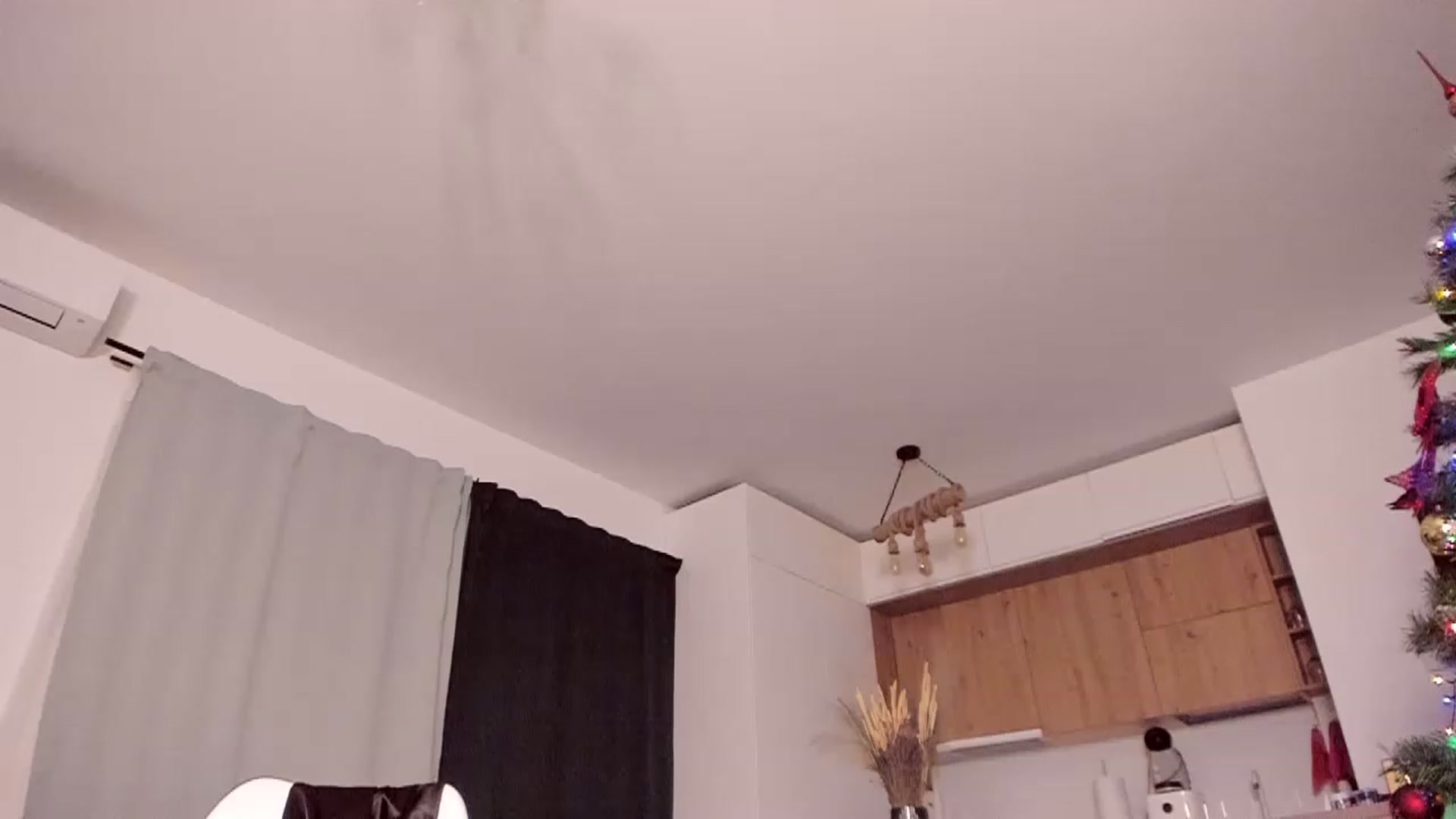 Gallery image thumbnail from CoolElissa's myfreecams stream on, 12/11/2022, 06:56 image 10 of 20
