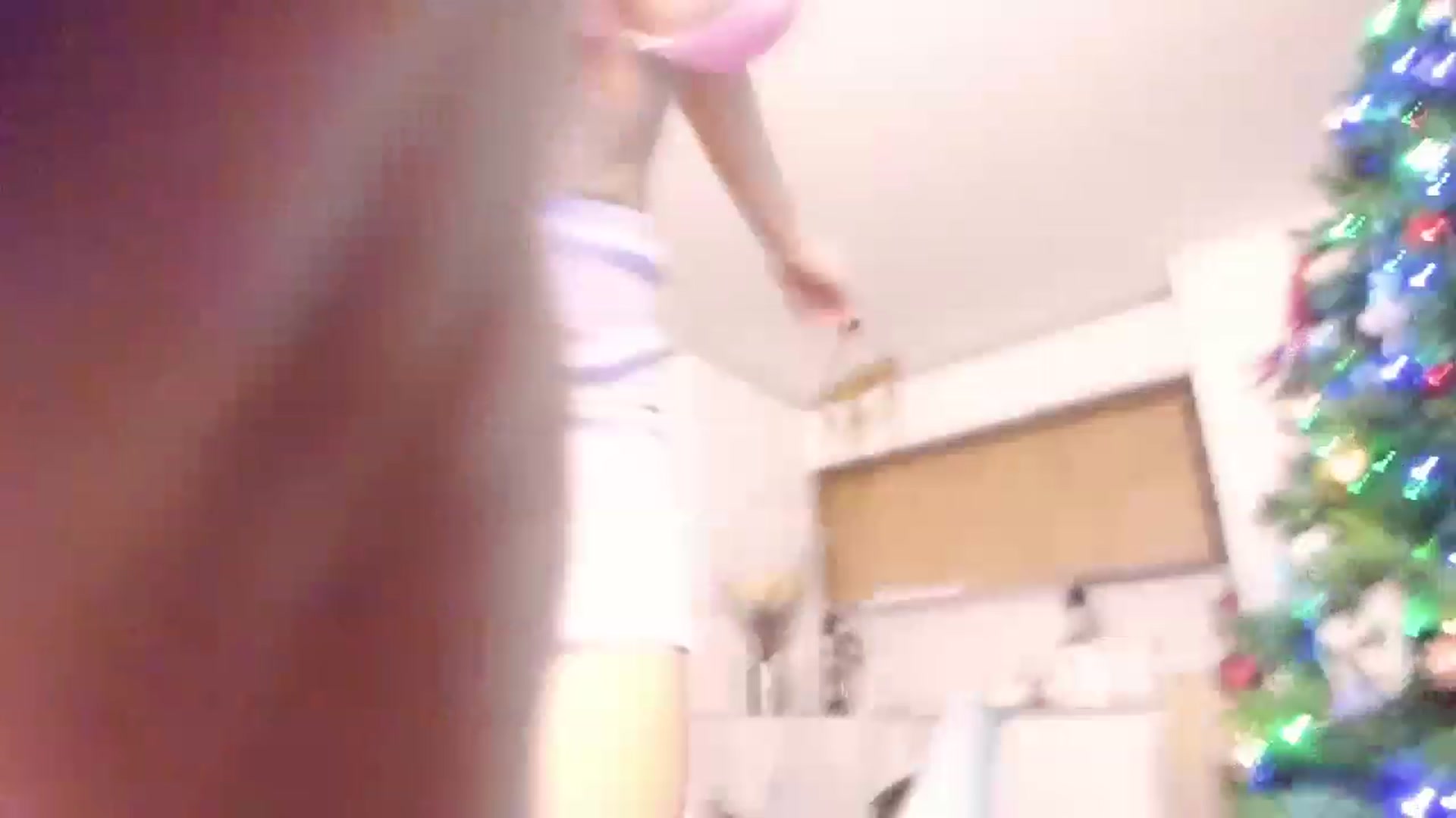 Gallery image thumbnail from CoolElissa's myfreecams stream on, 12/19/2022, 03:17 image 9 of 20