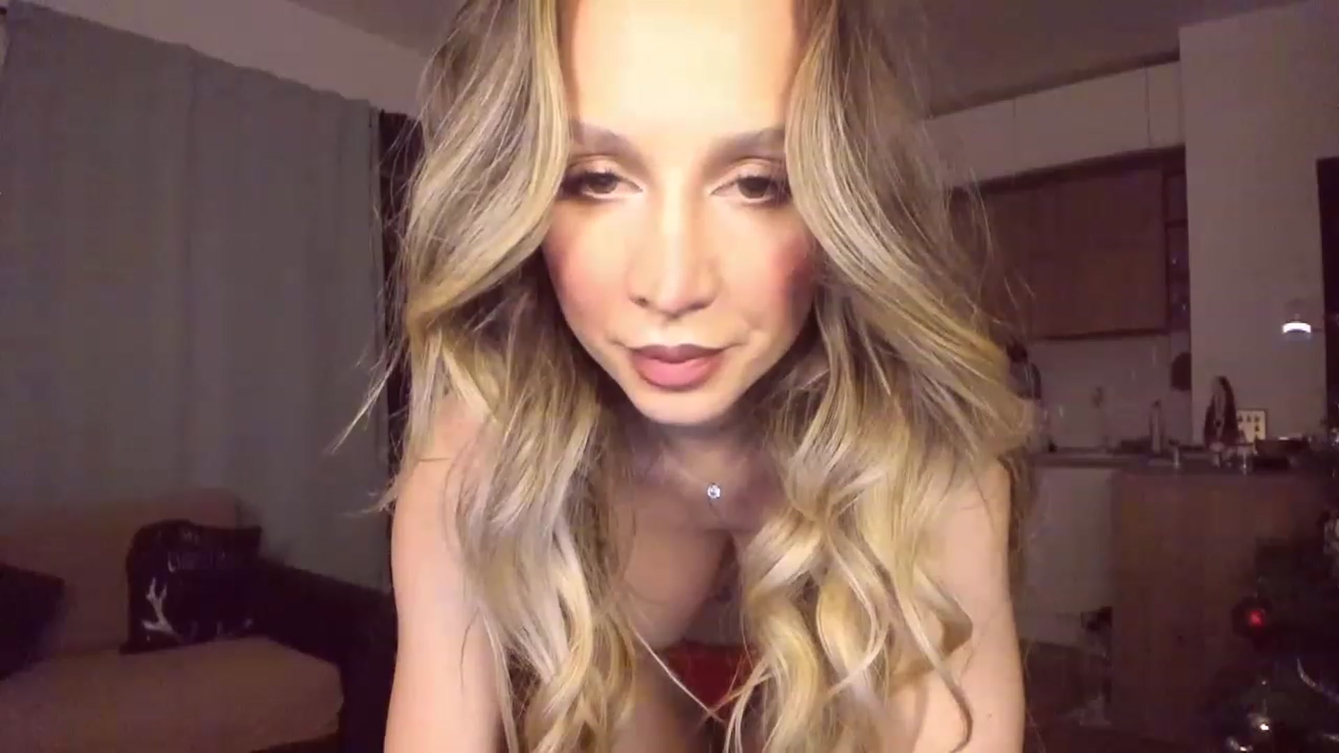 Gallery image thumbnail from CoolElissa's myfreecams stream on, 12/23/2022, 05:39 image 16 of 20