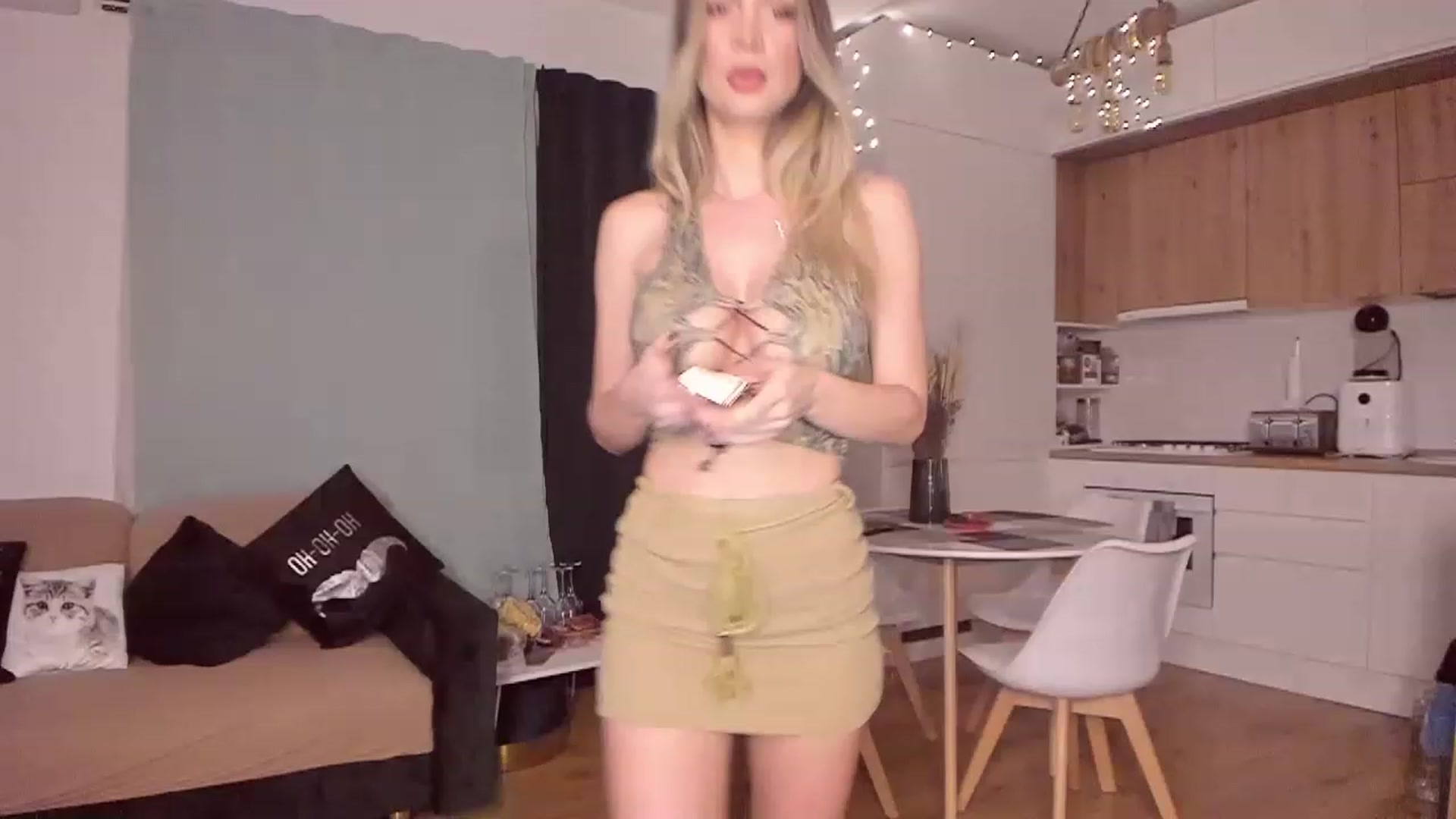 Gallery image thumbnail from CoolElissa's myfreecams stream on, 12/30/2022, 04:39 image 7 of 20
