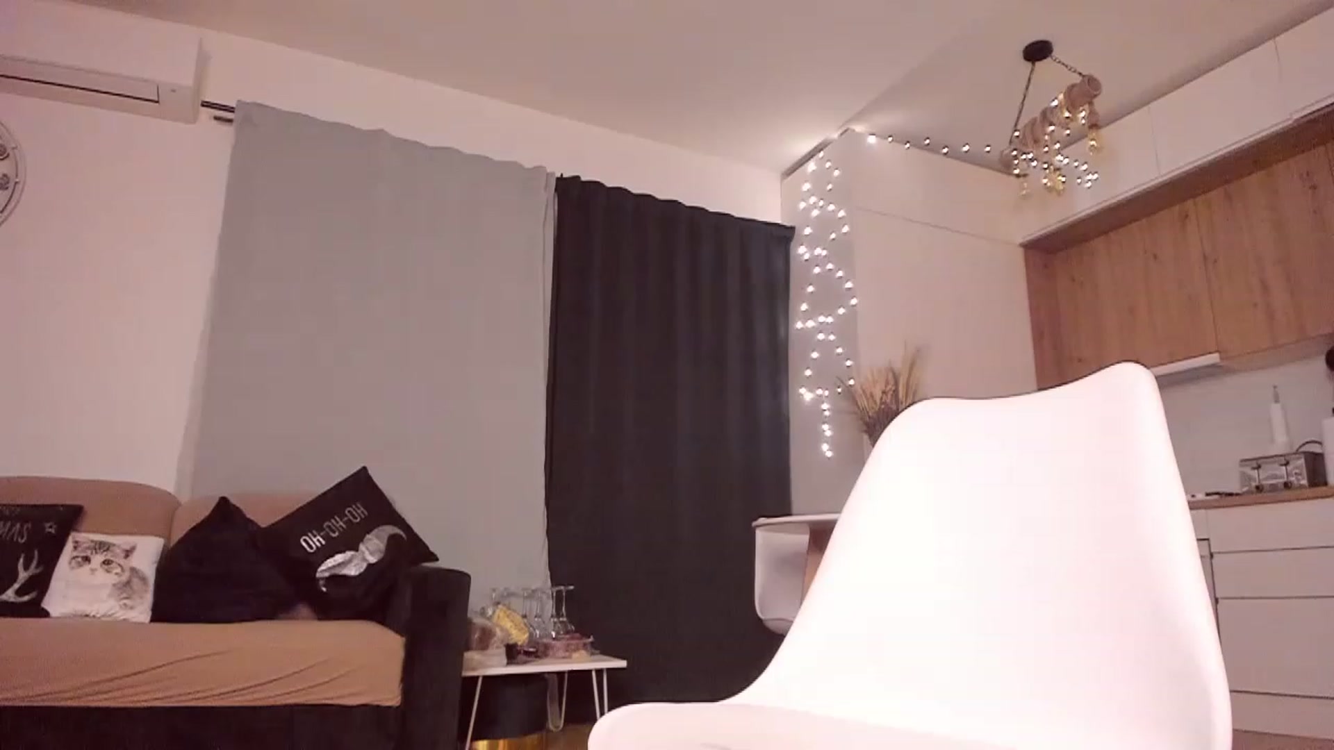 Gallery image thumbnail from CoolElissa's myfreecams stream on, 12/30/2022, 04:39 image 14 of 20