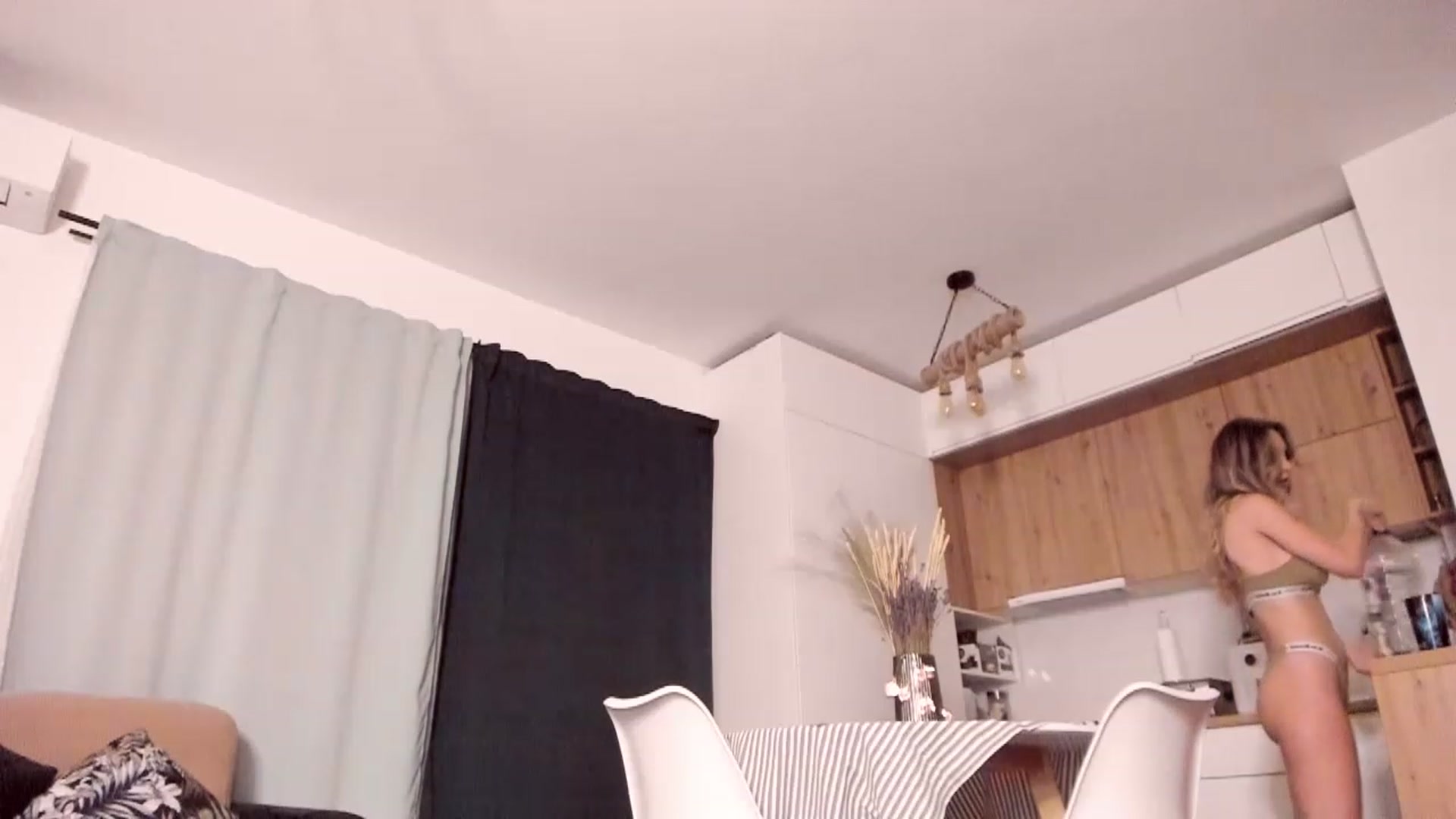 Gallery image thumbnail from CoolElissa's myfreecams stream on, 01/12/2023, 01:24 image 8 of 20