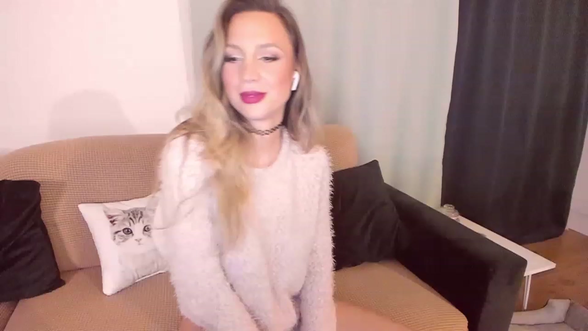 Gallery image thumbnail from CoolElissa's myfreecams stream on, 01/18/2023, 03:59 image 15 of 20