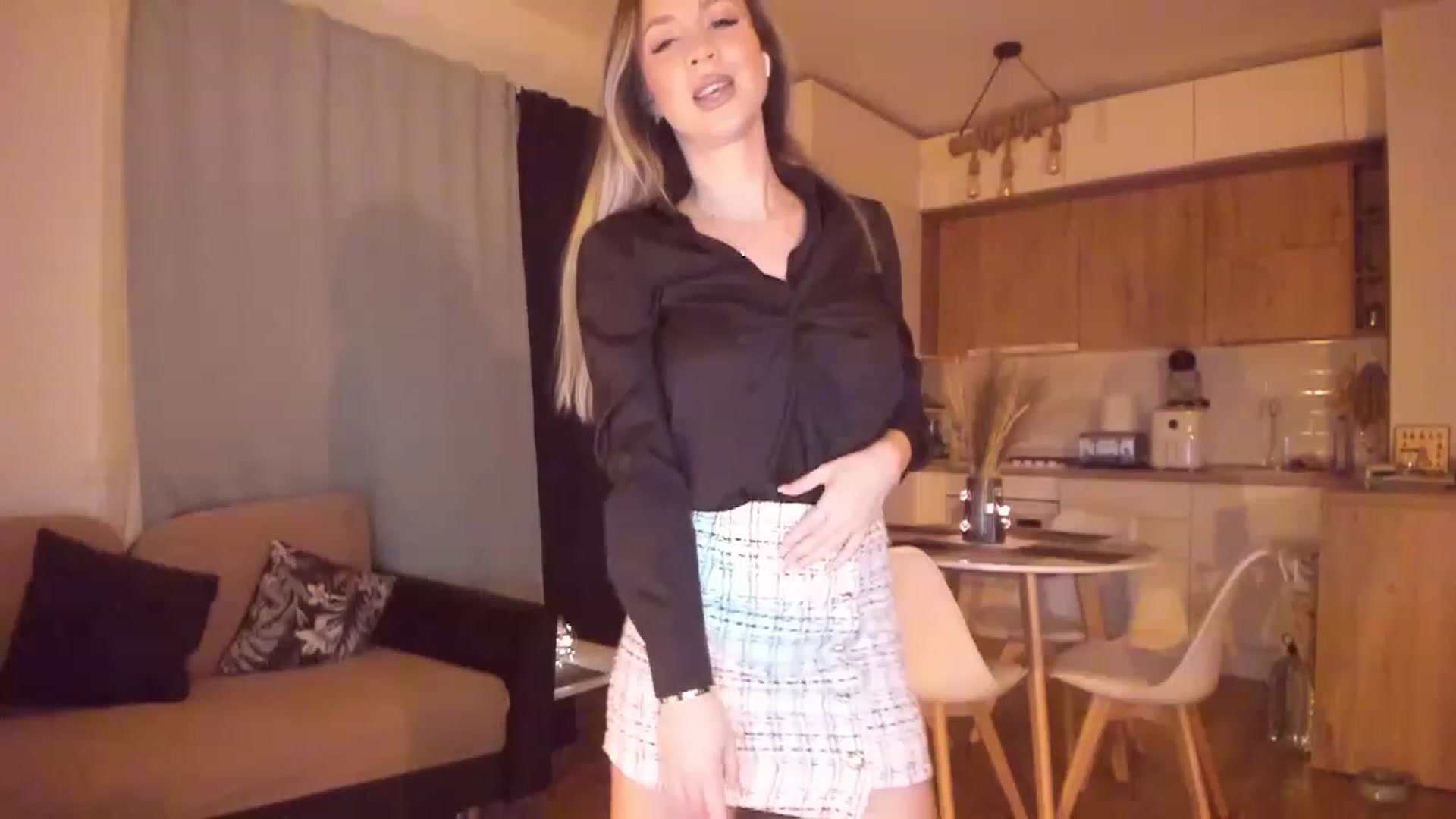 Gallery image thumbnail from CoolElissa's myfreecams stream on, 02/08/2023, 03:29 image 1 of 20