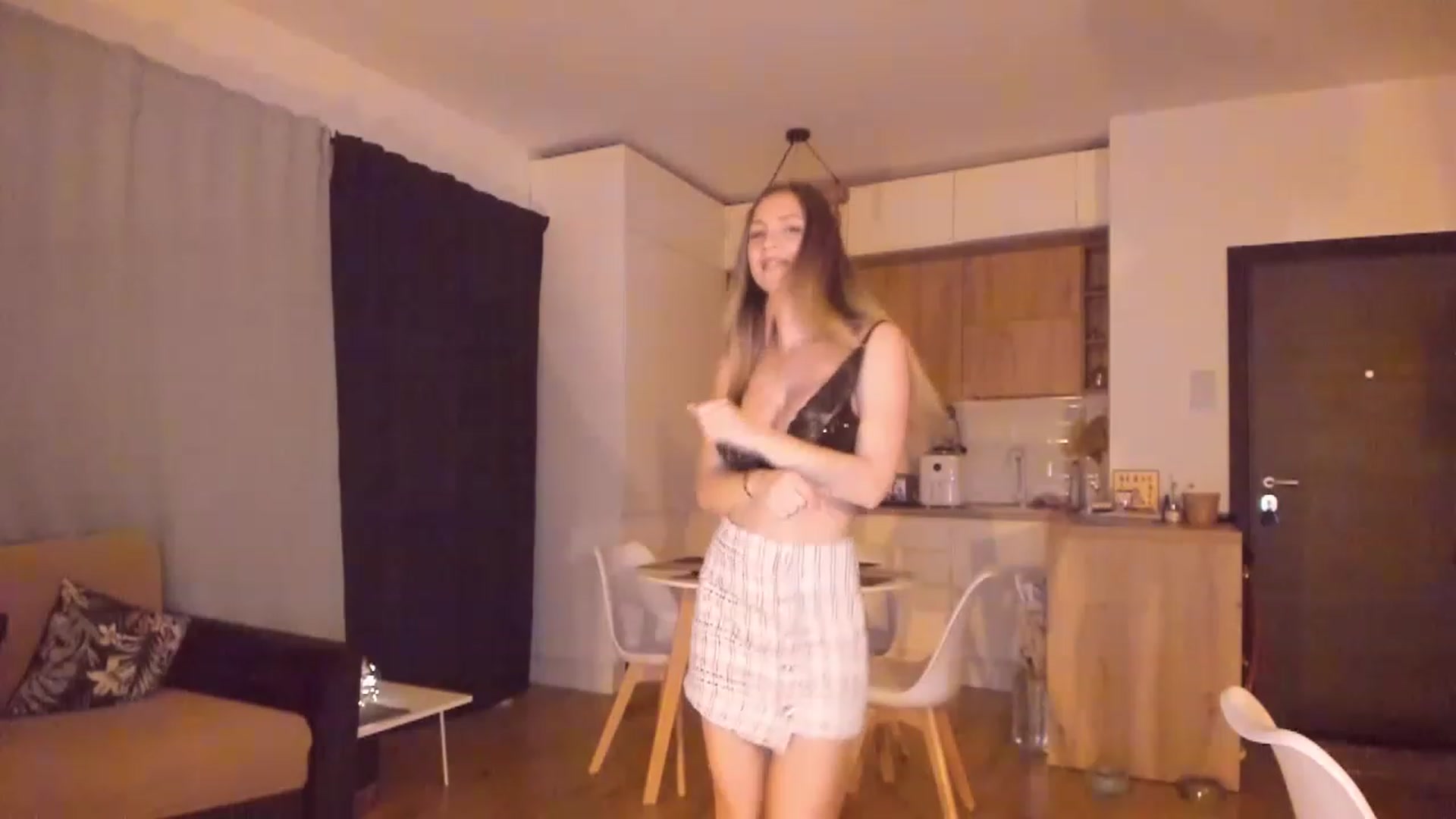 Gallery image thumbnail from CoolElissa's myfreecams stream on, 02/08/2023, 04:06 image 5 of 20