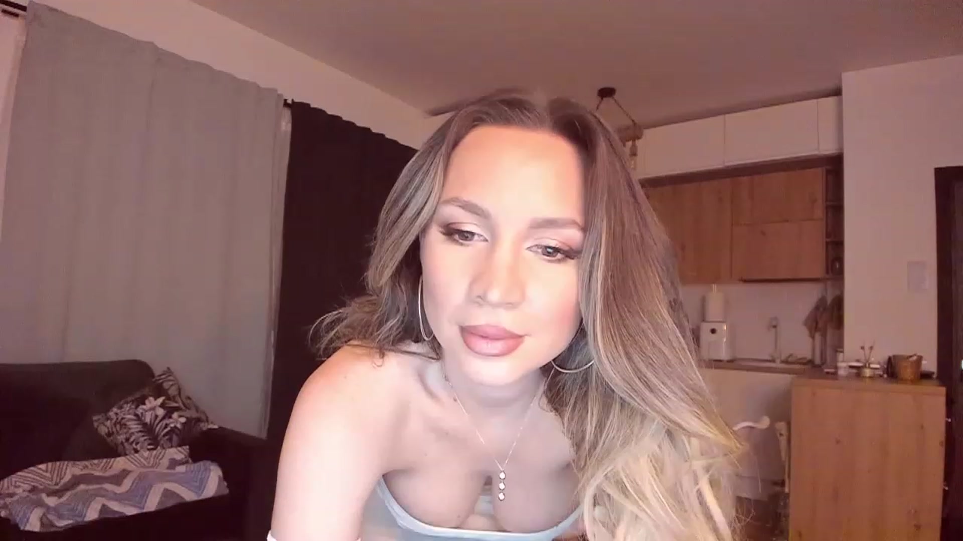Gallery image thumbnail from CoolElissa's myfreecams stream on, 02/27/2023, 03:41 image 8 of 20