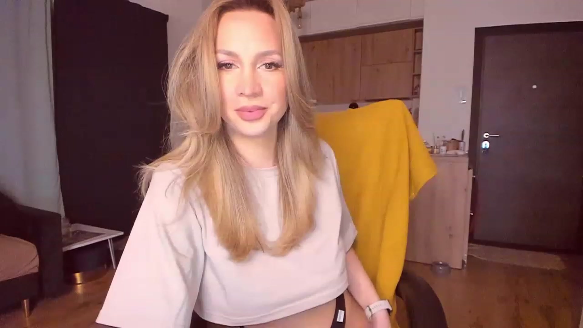 Gallery image thumbnail from CoolElissa's myfreecams stream on, 03/28/2023, 03:58 image 15 of 20