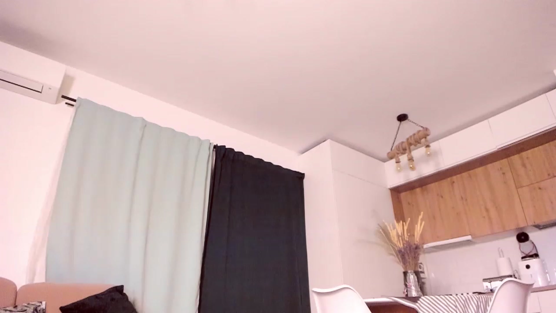 Gallery image thumbnail from CoolElissa's myfreecams stream on, 03/28/2023, 03:58 image 2 of 20