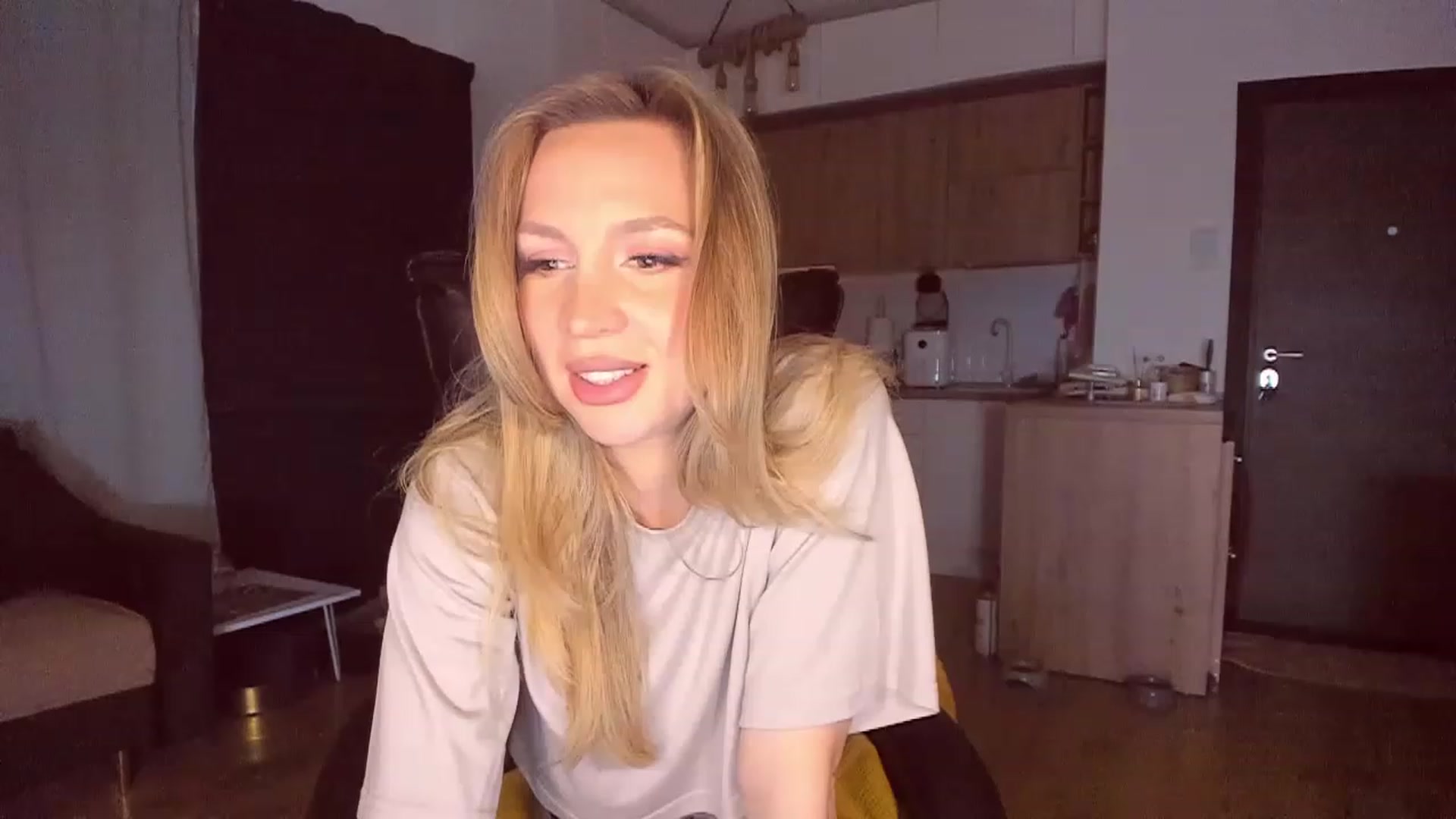 Gallery image thumbnail from CoolElissa's myfreecams stream on, 03/28/2023, 05:41 image 1 of 20
