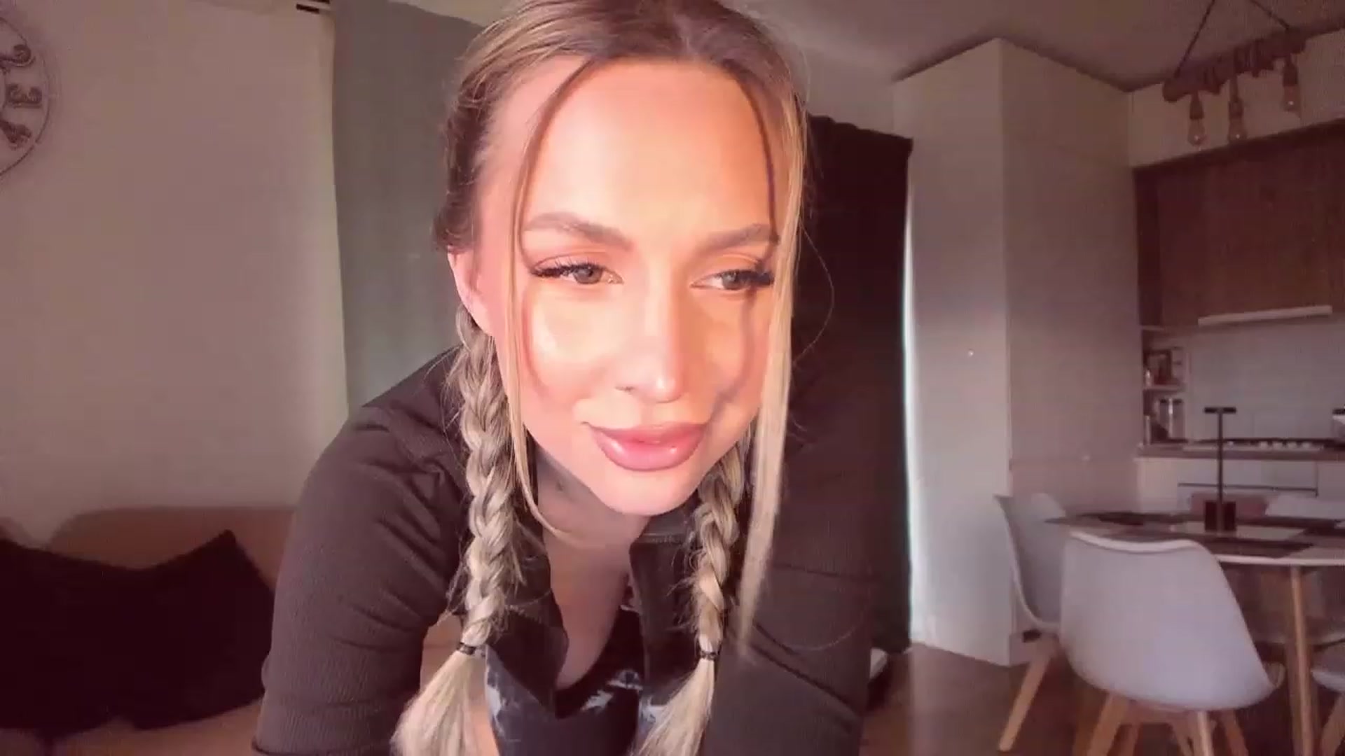 Gallery image thumbnail from CoolElissa's myfreecams stream on, 05/13/2023, 05:10 image 8 of 20