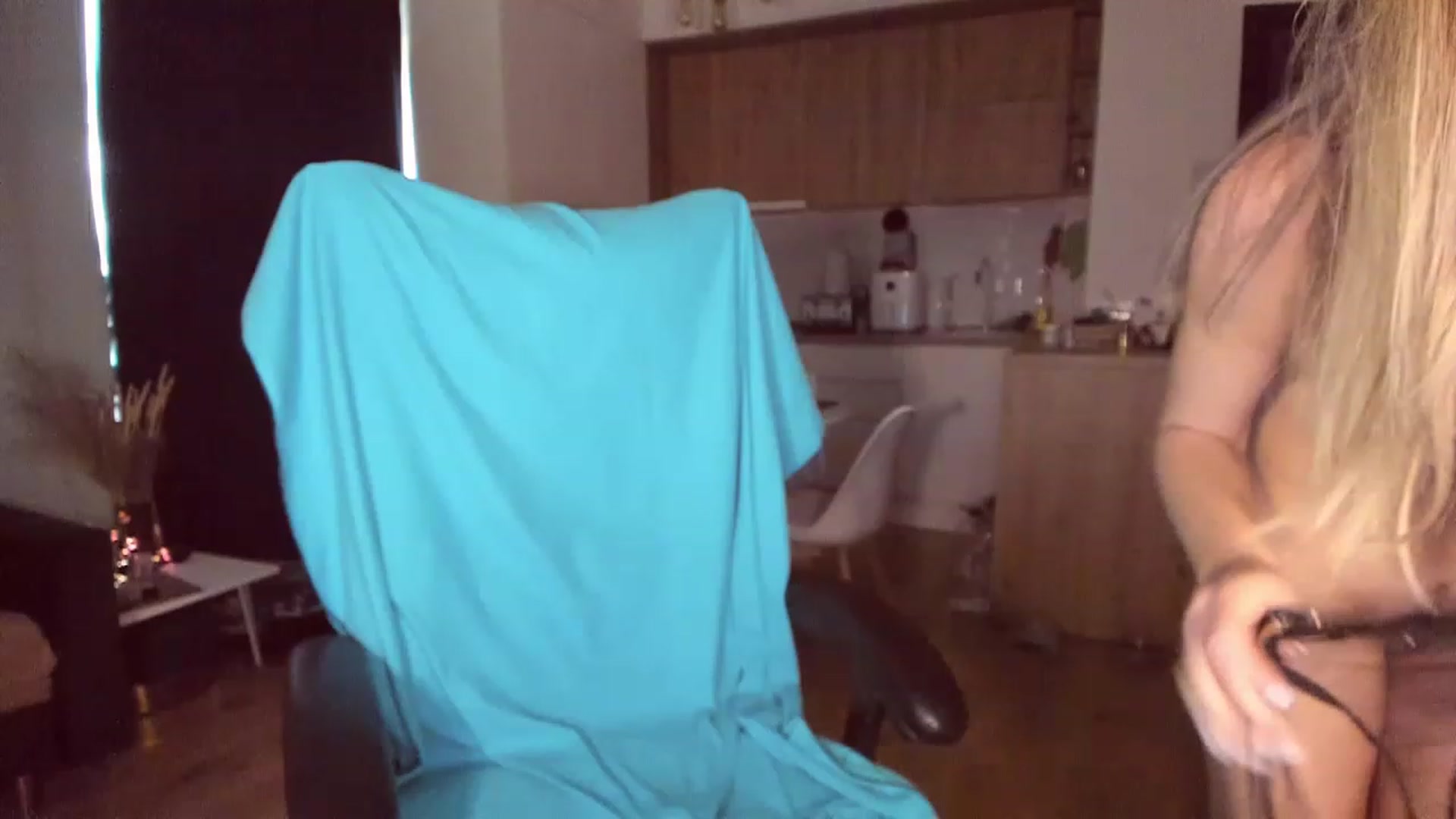 Gallery image thumbnail from CoolElissa's myfreecams stream on, 05/18/2023, 05:21 image 17 of 20